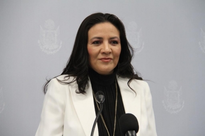 La diputada Paloma Arce exhorta al Poder Ejecutivo a otorgar presupuesto a la UAQ para continuar con la investigación de la vacuna contra la Covid-19