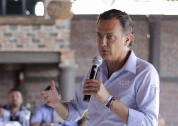 Defenderá Kuri a México de frente