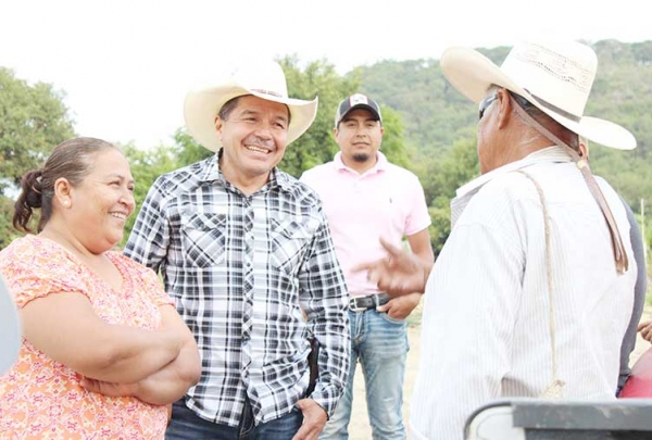 Con Mayín Palacios “Jalando al 100 por Arroyo Seco”