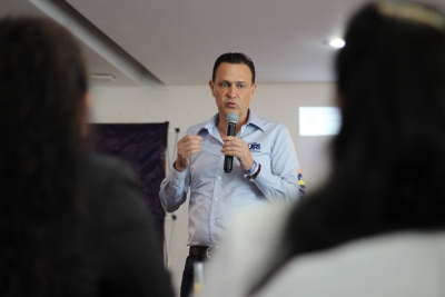 Promoverá Kuri dignificación laboral del magisterio