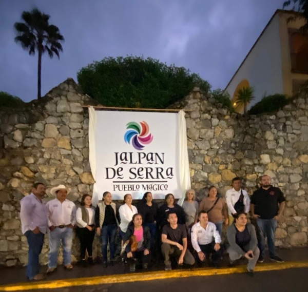 Cadena Productiva “Impulso Jalpan” Inaugura 1er. Magno Letrero de Jalpan Pueblo Mágico