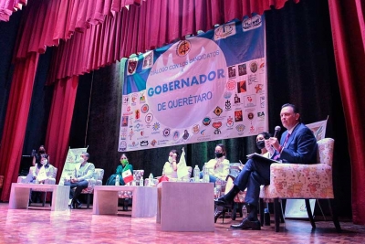 Participa MK en diálogo entre candidatos a gobernador