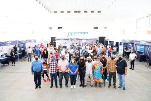 Realiza jornada de servicios en Landa