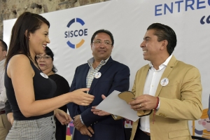Reconocimiento a empleados por el mes con valor