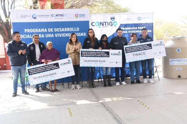 Entregan beneficios del programa "Para una Vivienda Digna" en Ezequiel Montes.